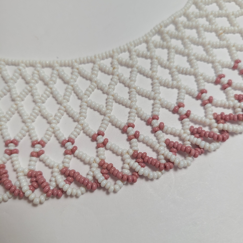 Elegant White and Pink Beaded Necklace - Picture 7 of 8